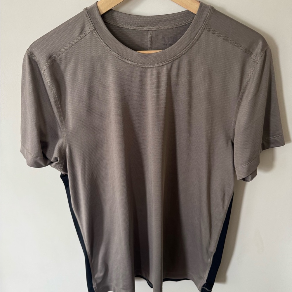 Men's Taupe Short Sleeve Tee
